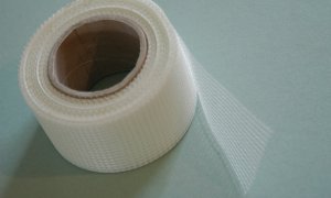 Veranneman open scrim fabrics for reinforcement of plaster, plastics and filter material